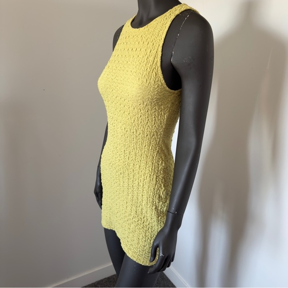 Le Lis Collection Yellow Textured Knit Mini Dress Size M - Picture 2 of 6